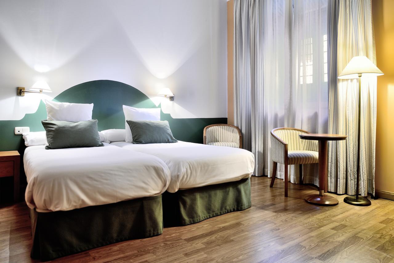 Hotel Ahc Palacio Coria Luaran gambar